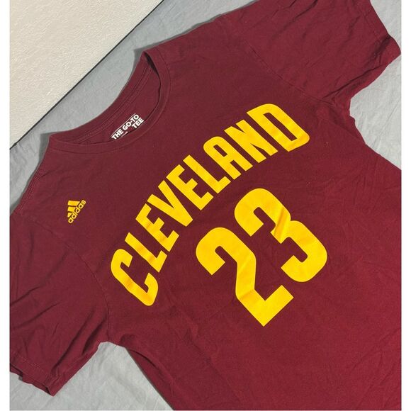 Men's Adidas LeBron James T Shirt Mens Size Medium Cleveland Cavaliers #23 NBA - Picture 1 of 8